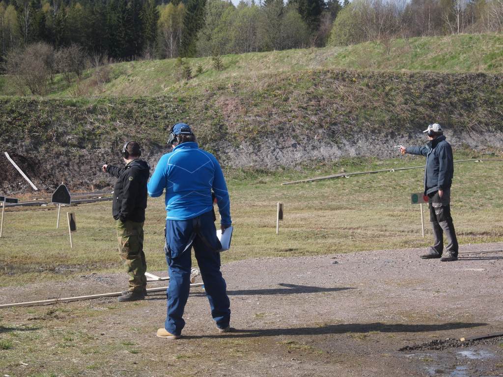 Dagen ble avsluttet med en runde feltskyting på 200-metersbanen.